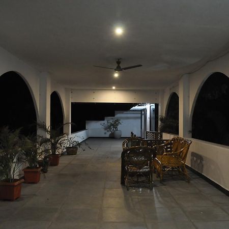 Villa Anna Pondy Пондичерри Экстерьер фото
